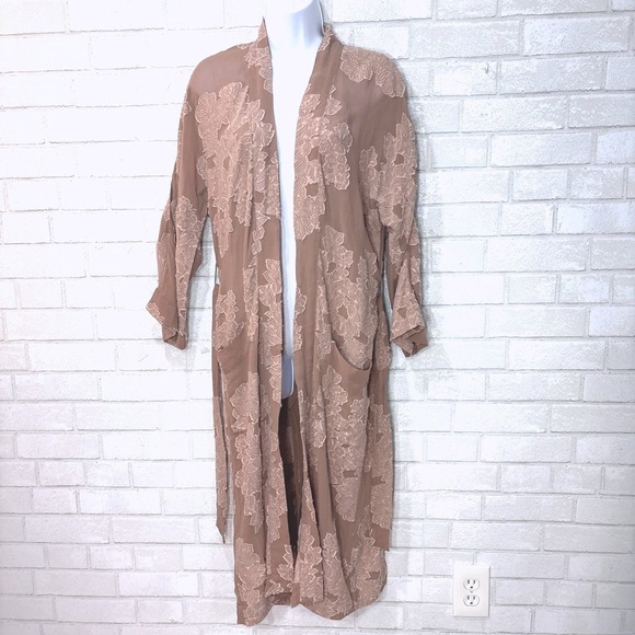 Wilfred Other - Wilfred Aritzia Embroidered Sheer Long Duster Kimono XXS Pink Boho Lace Romantic